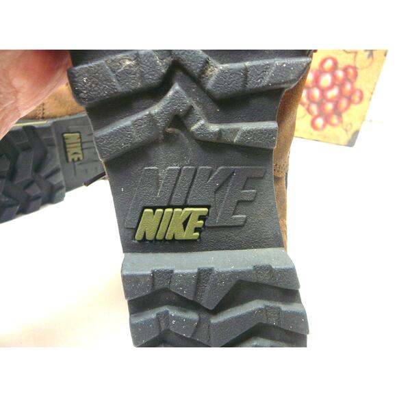 Vintage Nike Swoosh Caldera Hiking Boots womens sz 6 - Picture 5 of 8